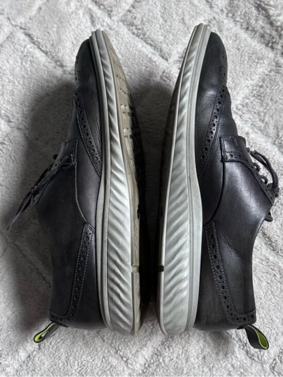 ECCO | Black ST.1 Hybrid Lite Wingtip Oxford shoes | Size 13